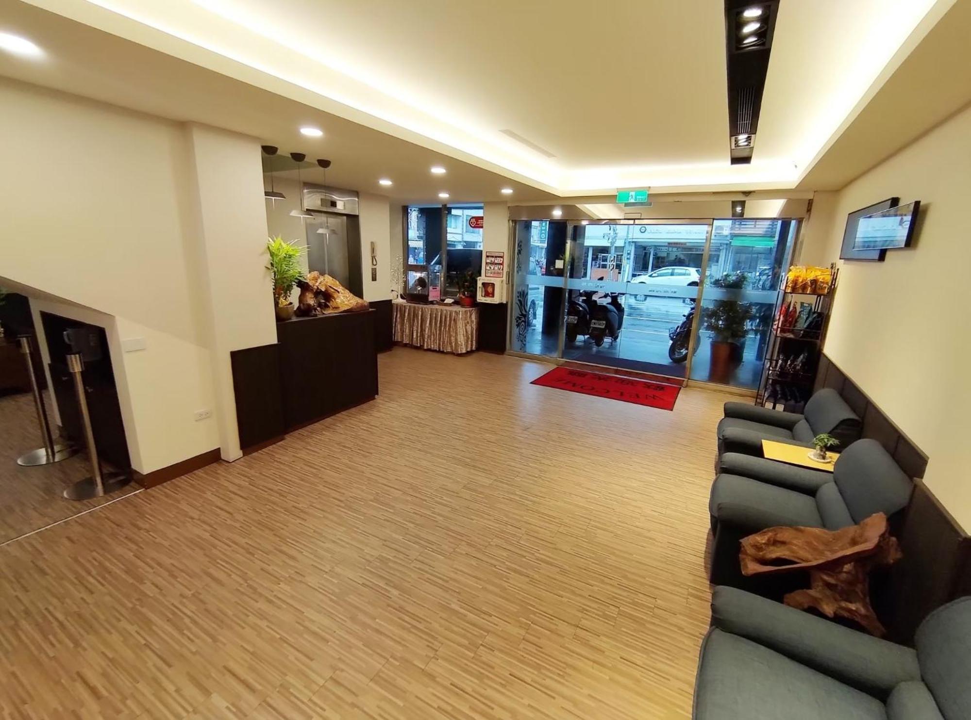 富裕商旅 Rich-Hotel T'ai-tung Kültér fotó